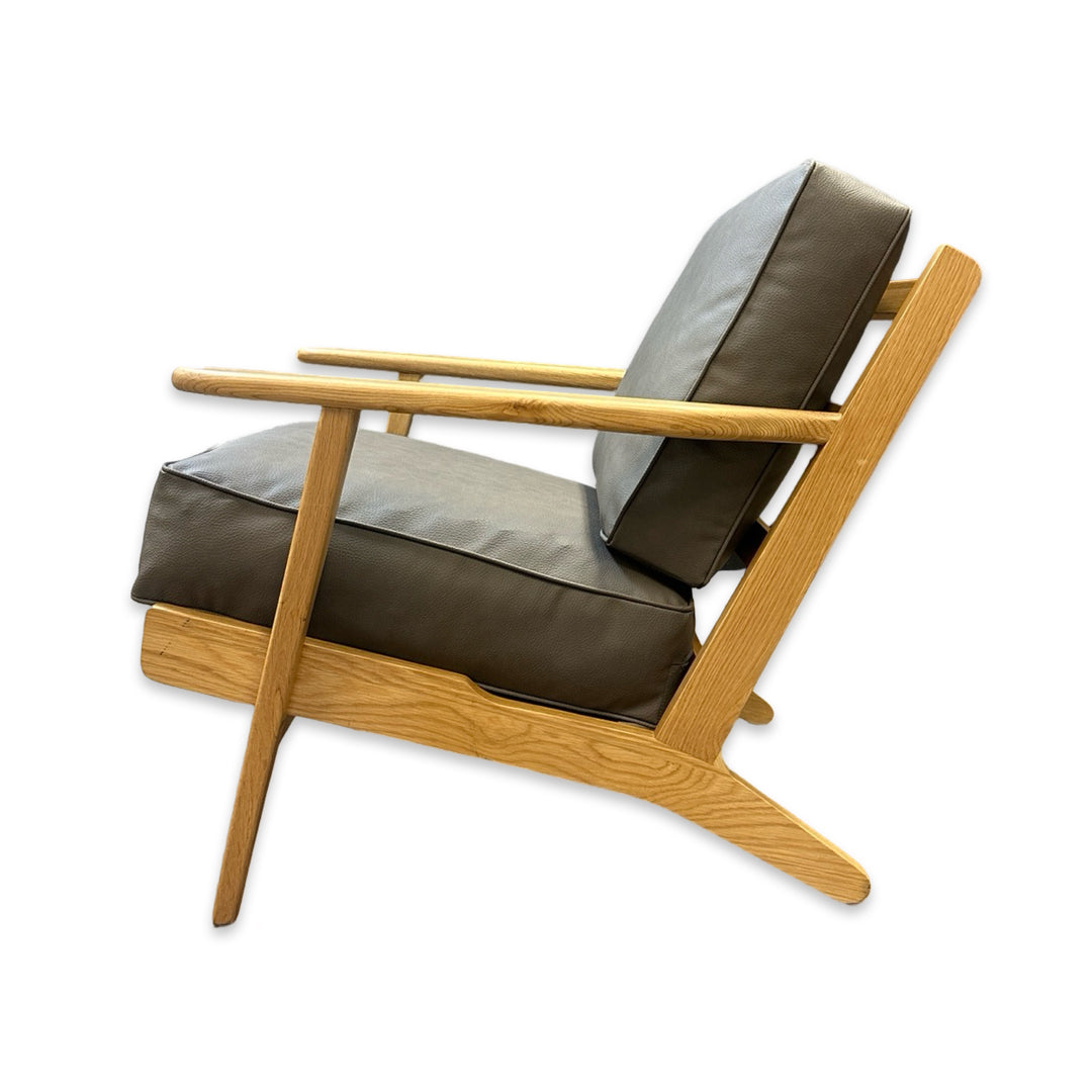 Havana 27" Accent Chair - Vegan Leather Savanna