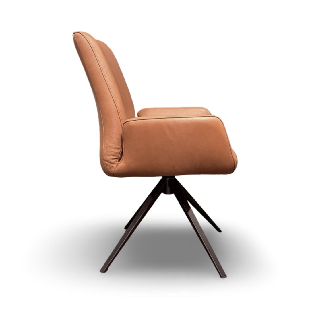 Hjort Knudsen 9060 Swivel Dining Chair – Light Cognac Leather