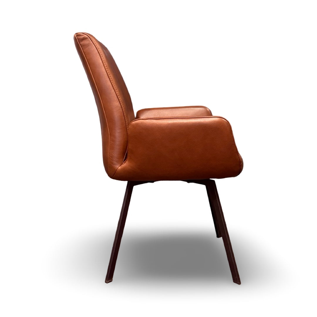 Hjort Knudsen 9060 Swivel Dining Chair – Marrone Leather