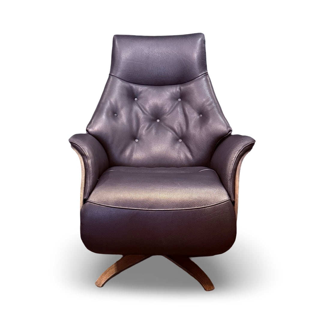Hjort Knudsen 30" 8148 Leather Recliner Chair
