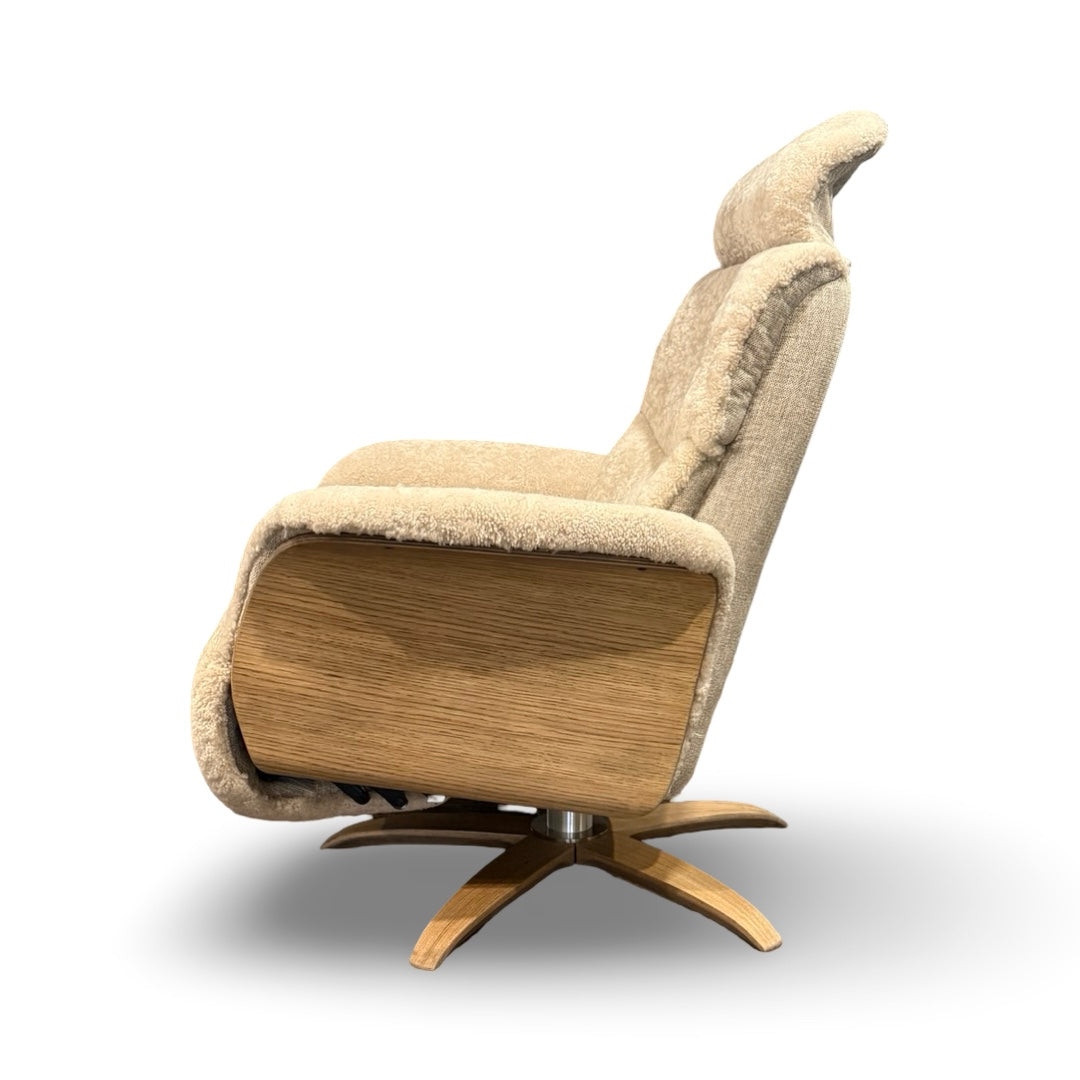 Hjort Knudsen 30" 8280 Shearling Recliner Chair - Nordic Blonde