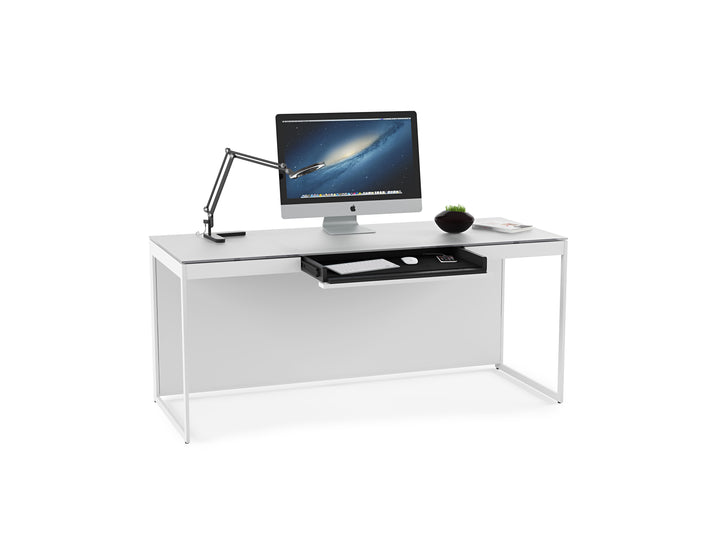 Centro 6401 Desk