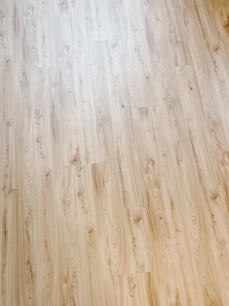 natural hickory looking vinyl plank flooring